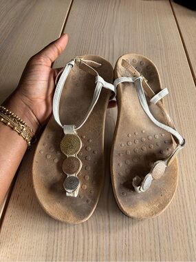 Vionic Women's White T-Strap Sandals with Metallic Disc Accents